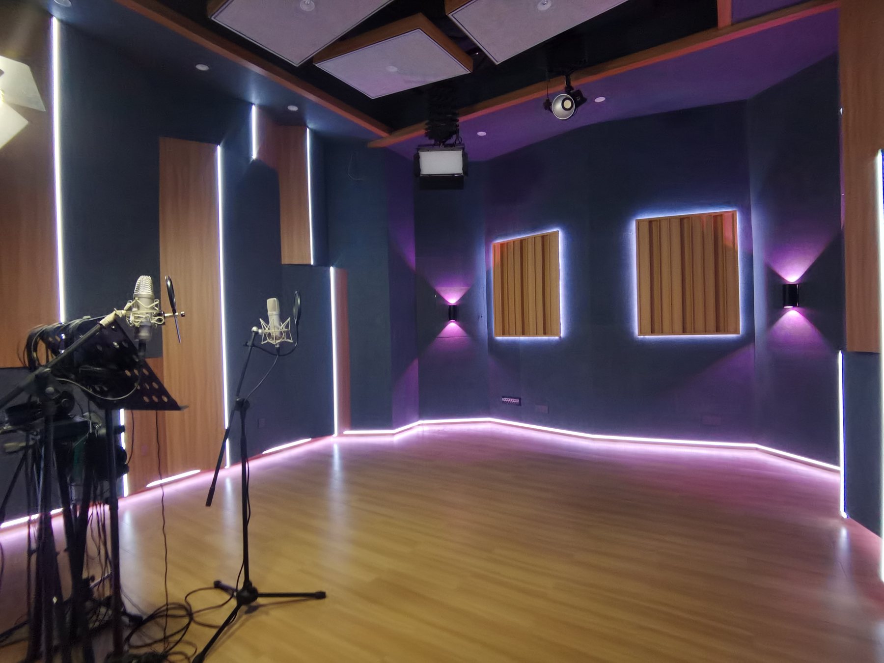 录音区话筒与人声位