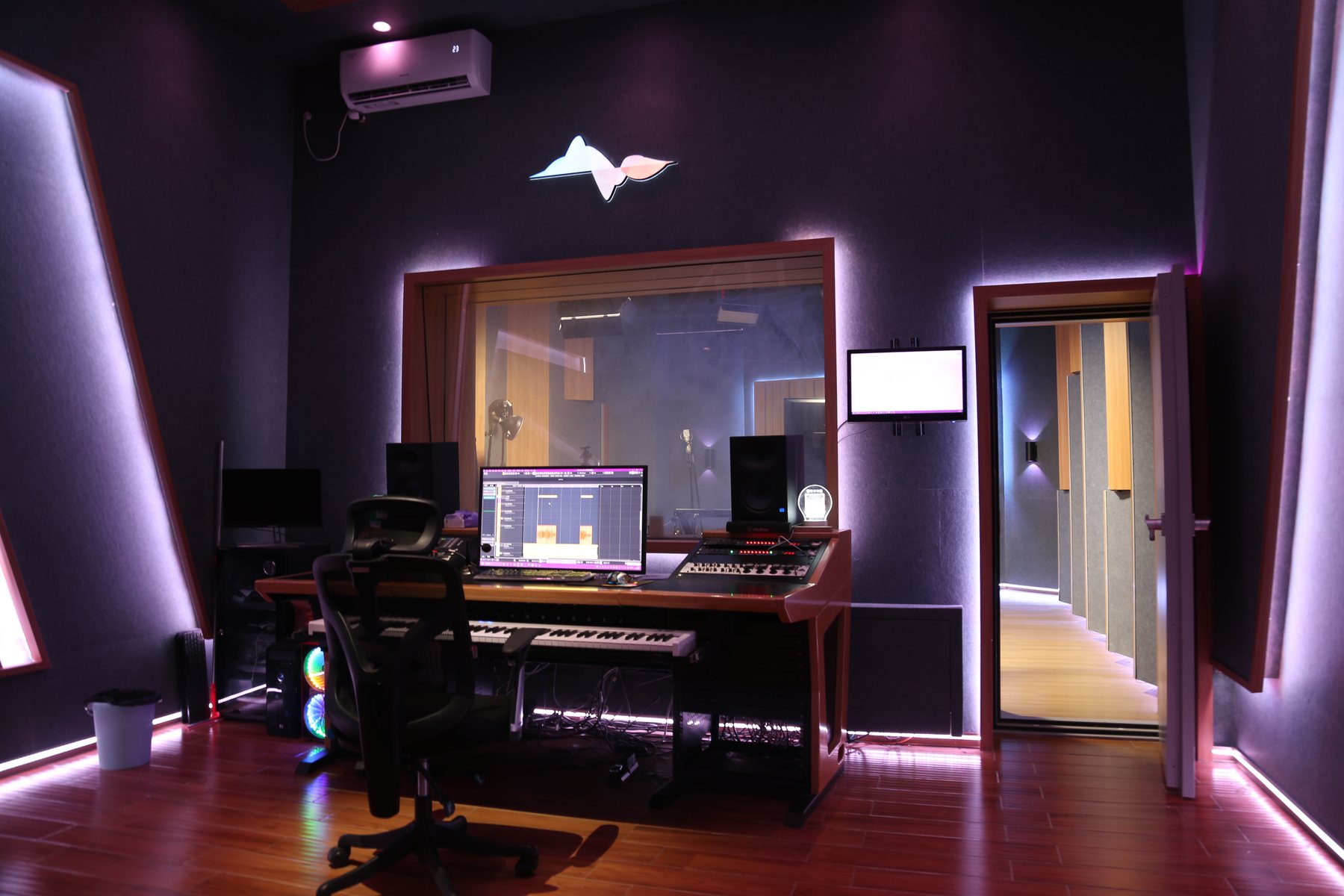 控制室开放视角